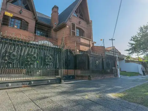 Casa en Venta en Lomas de Zamora, USD 415.000