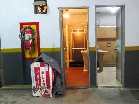 Alquiler depósito en La Blanqueada sobre avenida