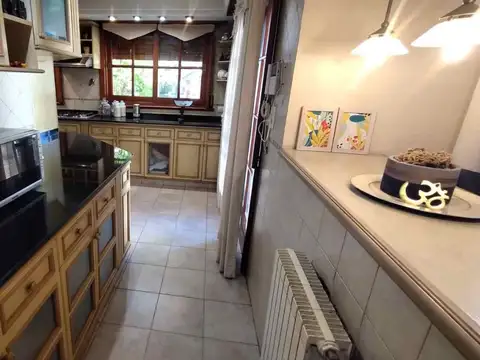 Casa en Venta en Banfield, USD 1.300.000