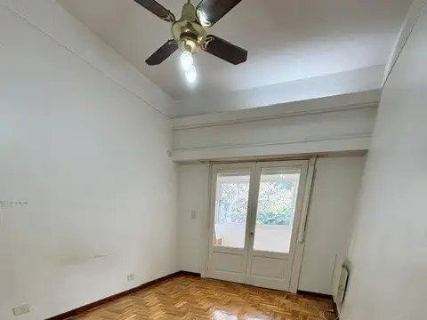 CABALLITO. DOS AMBIENTES AMPLIO. ESTILO SEÑORIAL.
