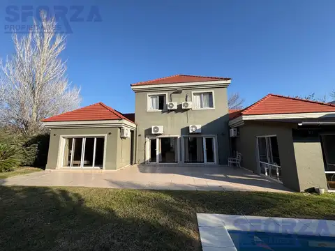 Casa 6 Ambientes en Country Santa María de los Olivos