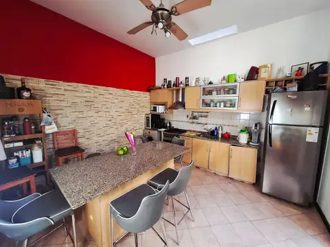 Depto Tipo Casa 4 ambientes con 2 baños