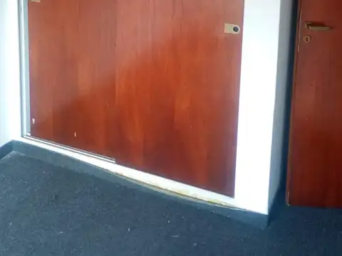 Rivadavia 400, Piso 1