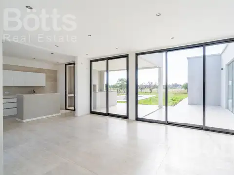 VENTA -  Casa en Medal Country club