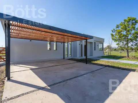 Casa en Venta en Medal Country club, USD 280.000