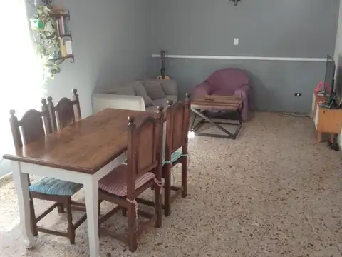 CASA EN VENTA CON LOCAL