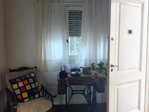 VENTA CASA 4 AMB VILLA BALLESTER. Con Cochera, parrilla y Quincho.