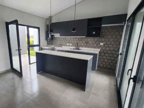 Casa en Venta en Arroyo Leyes, USD 100.000