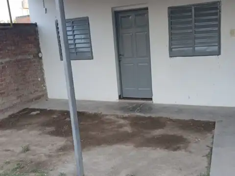 Zona Sur. B° Don Emilio. Padre Francisco Soárez. Casa 100