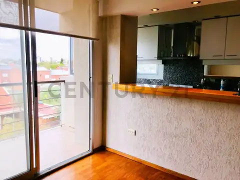 30 e/ 38 y 39 , Piso 3