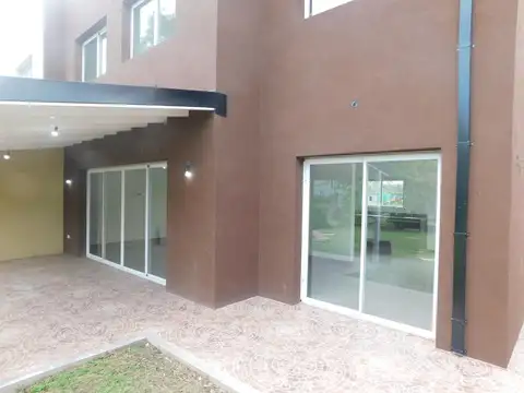 Casa - Francisco Alvarez