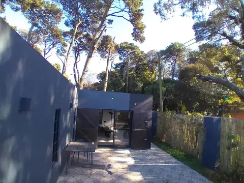 Las Margaritas e/ Los Fresnos y Los Ombúes