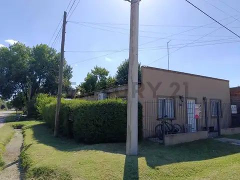 VENTA Casa en Esquina -Agua Corriente en Open Door