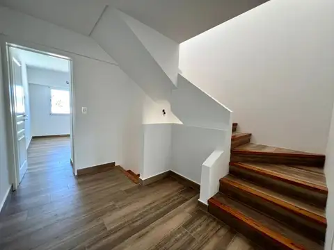 Dúplex 5 ambientes en venta, en Martinez