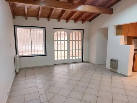 Casa en Alquiler B° Furlotti, Maipú