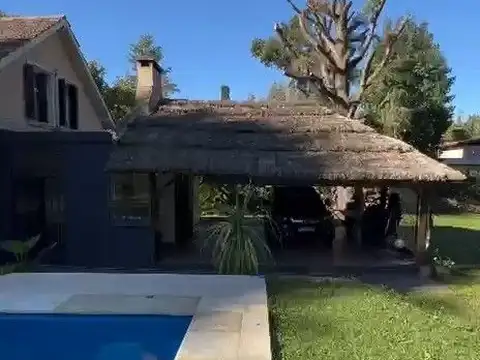 Casa 6 ambientes con 3 baños