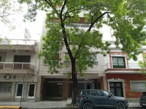 Impecable 3 ambientes en excelente ubicación