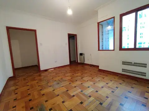 TRES AMBIENTES EN MUY BUENA UBICACIÓN ! RETASADO  