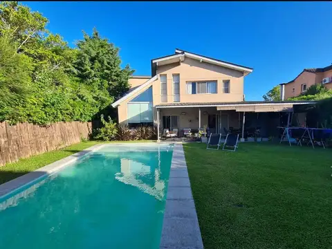 Casa 4 ambientes con 3 baños