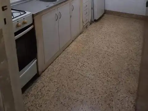 Depto Tipo Casa en Venta en Parque Chacabuco, USD 85.000
