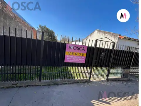 VENDO CASA EN MORENO CERCA ACCESO OESTE CON PARQUE Y PILETA