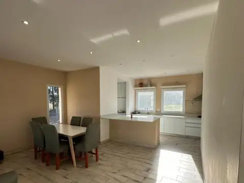 Casa en Venta en Santa Inés, USD 208.000