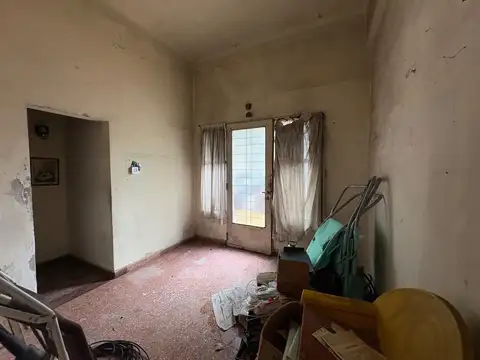 Lote en venta Villa Adelina subdividido refaccionar
