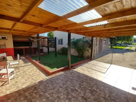 Casa en Venta con 2 cocheras