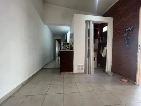 Depto Tipo Casa en Venta en Estación Moreno, USD 45.000
