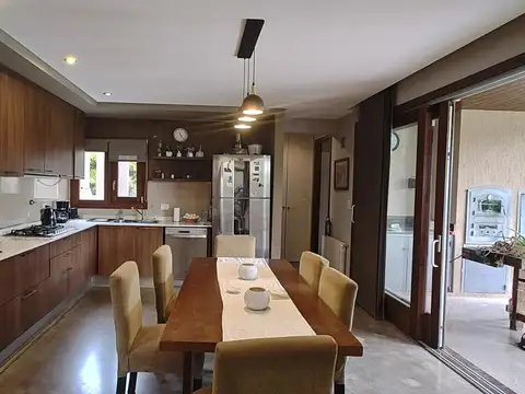 Casa en Alquiler de 3 dormitorios