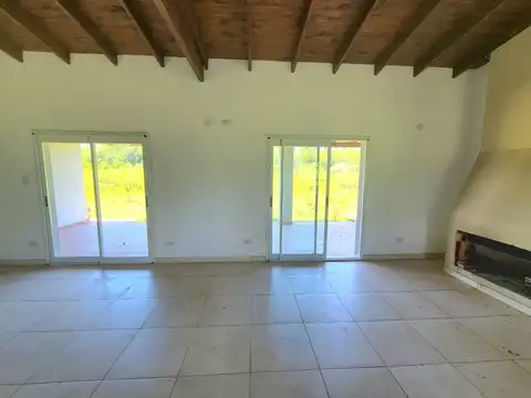 Casa 3 ambientes con 1 baño