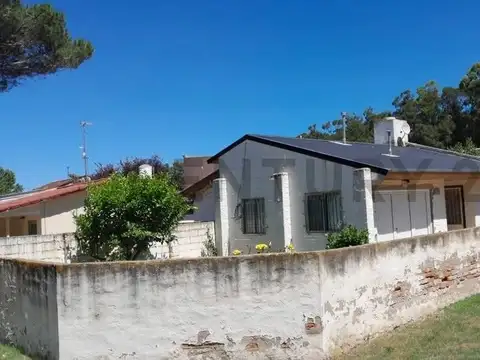 C 21 LOPAZZO - OPORTUNIDAD VENDEMOS CASA REFACCIONADA CON GAS DE RED EN CLAROMEC