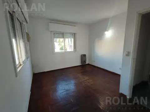 Depto Tipo Casa en Alquiler con 1 cocheras