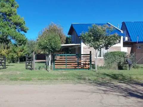 SE VENDE 2 CASAS EQUIPADAS LOTE  480m2 V. RUMIPAL
