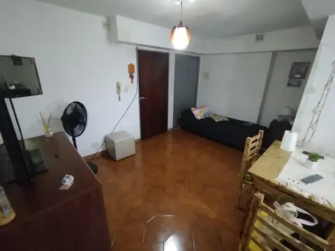 MONOAMBIENTE EN EXCELENTE ZONA