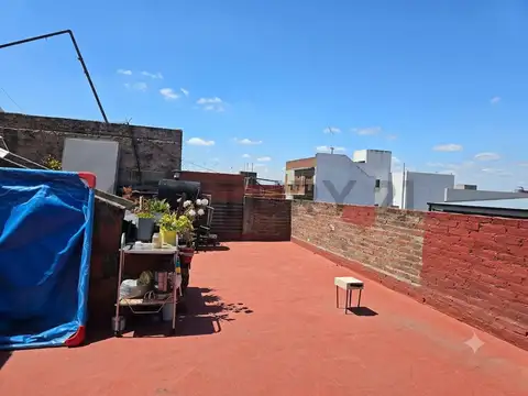 Unanue 1800, Piso 1