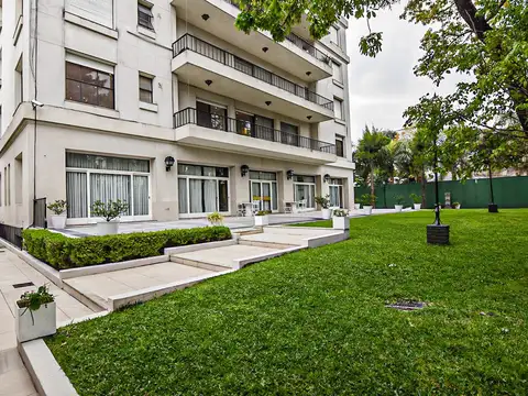 Casa en Venta con 13 cocheras