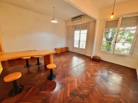 2 ambientes Belgrano x 2 escaleras disponible el 18 de enero