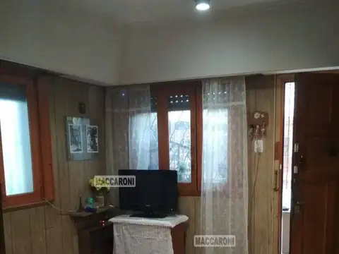 Depto Tipo Casa en Venta de 5 ambientes