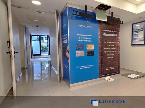 VENTA DE LOCAL DE 254 M2 MAS PATIO EN RETIRO