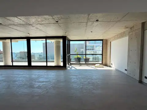 Oficina en Alquiler al Este