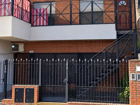 Casa Dúplex  en Venta en El Palomar, Morón, G.B.A. Zona Oeste