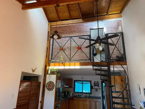 Casa 4 ambientes con 1 baño