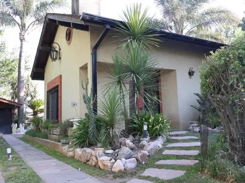 Casa en Venta con 1 cochera