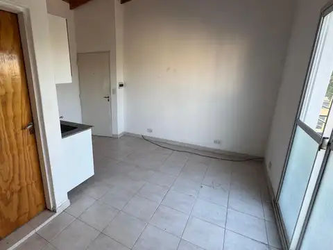 Departamento en Alquiler en Los Polvorines, $ 300.000
