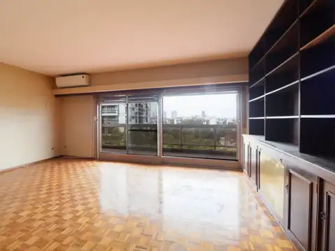 Venta Piso alto de 155 m² con gran balcón, cochera y baulera | Av. de los Incas 3500