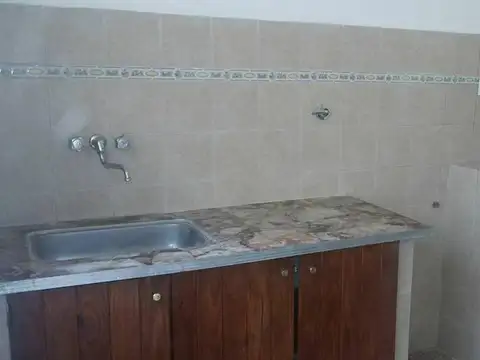 CASA  en VENTA   3 AMBIENTES  PIROVANO AL 2400, Mte Chingolo
