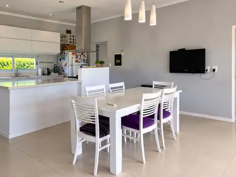 Casa en Venta en San Nicolás de los Arroyos, USD 250.000