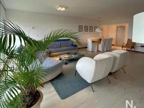 Departamento en Venta de 4 dormitorios