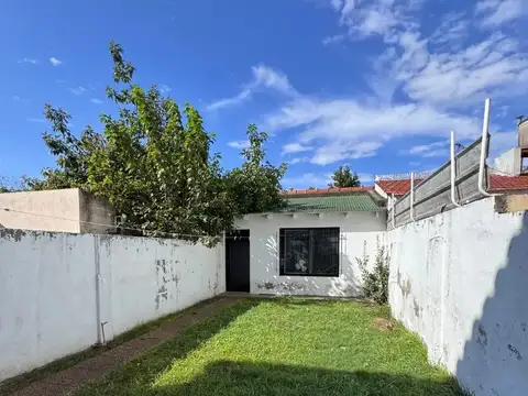 Depto Tipo Casa 4 ambientes con 2 baños